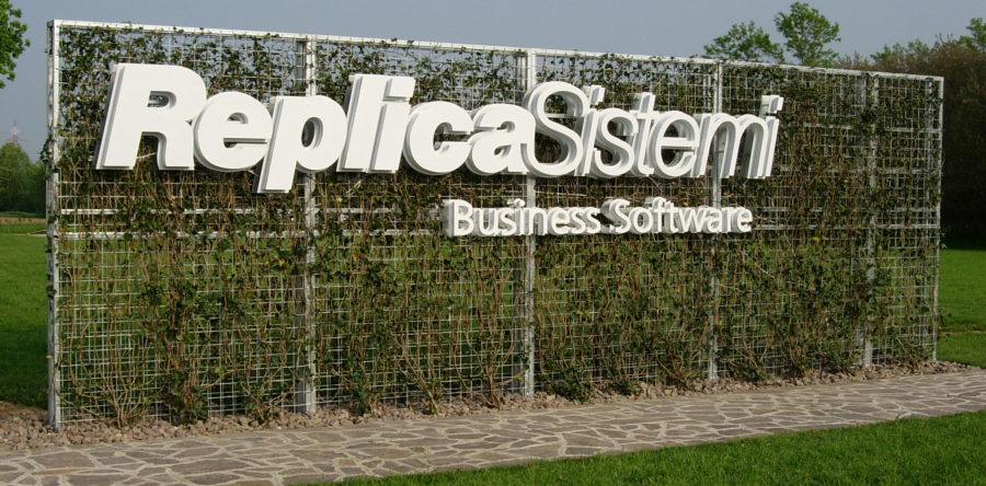 Insegna luminosa a luce riflessa