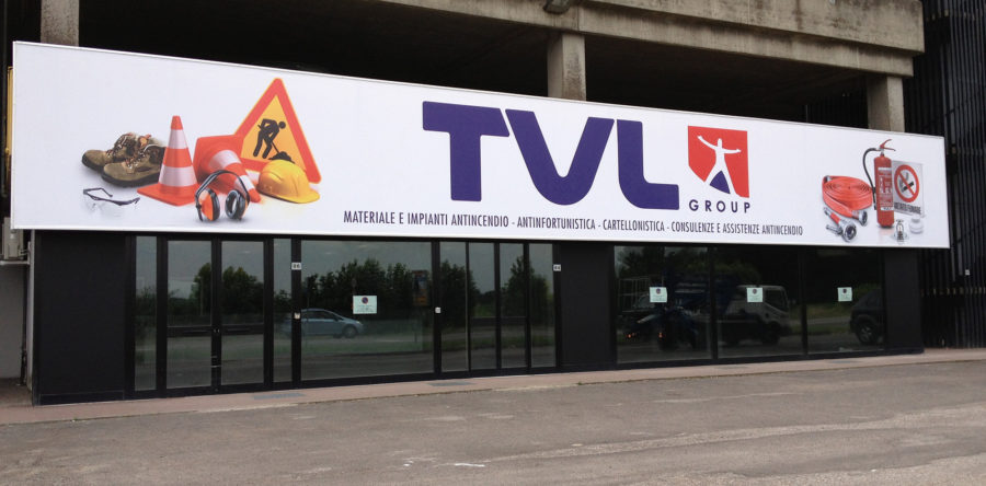 Insegna in banner PVC tensionato